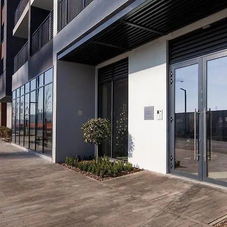 Apartment Cba Waterfront